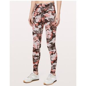 Like new - Lululemon Wunder Under High Rise Tight size 2